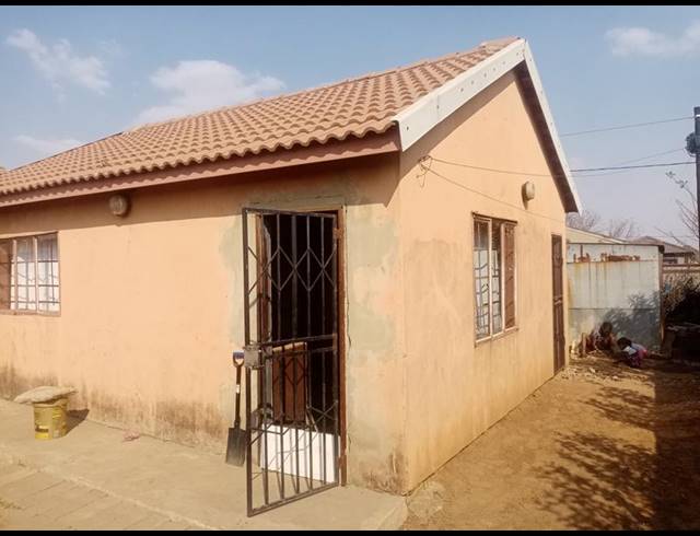 2 BEDROOM HOUSE FOR SALE IN PALM RIDGE EXT 2